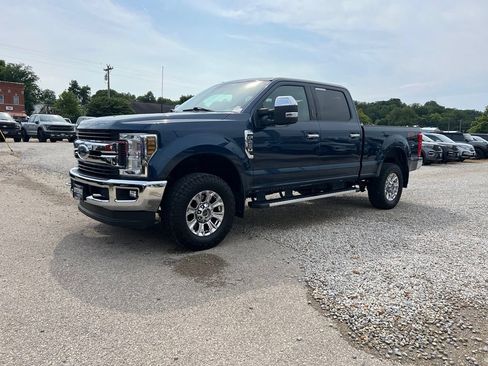 Used 2019 Ford F250 XLT w/ XLT Premium Package AWD/4WD image 4
