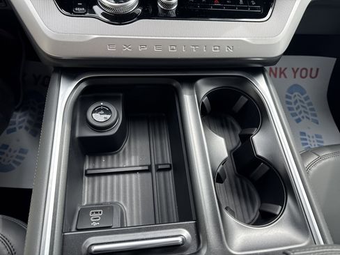 New 2026 Ford Expedition Active image 31