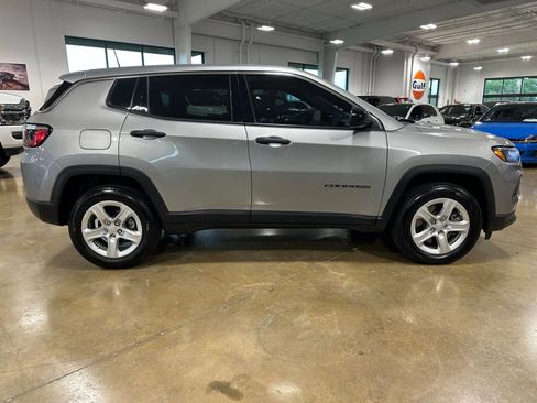 Used 2023 Jeep Compass Sport AWD/4WD image 6
