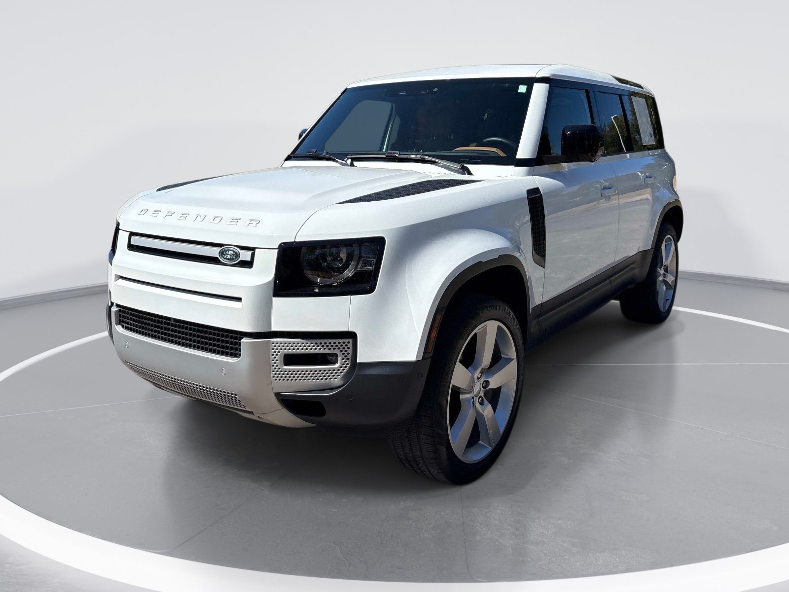 Used 2024 Land Rover Defender 110 SE AWD/4WD image 3