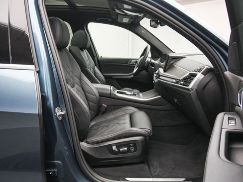 Used 2024 BMW X5 xDrive40i w/ Parking Assistance Package image 48