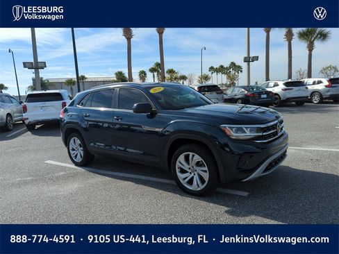 Used 2020 Volkswagen Atlas Cross Sport SE image 1