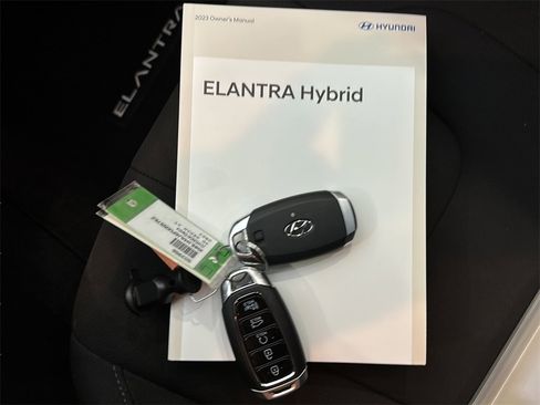 Used 2023 Hyundai Elantra Blue image 27