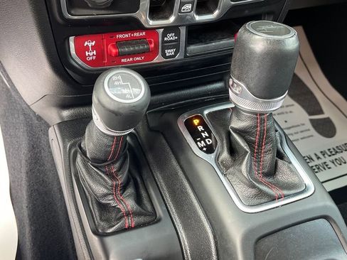 Used 2020 Jeep Gladiator Rubicon image 13
