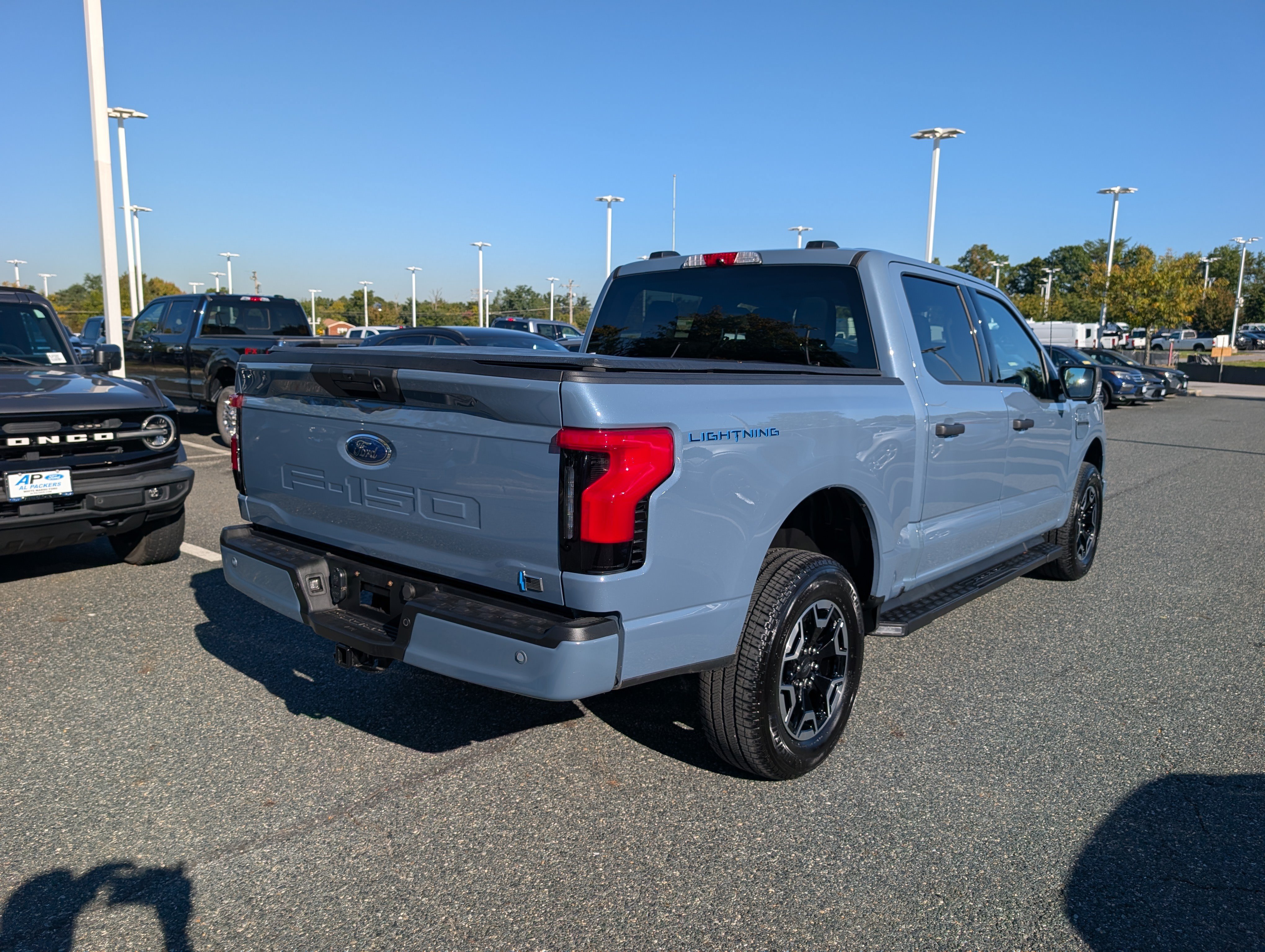 Used 2023 Ford F150 Lightning XLT AWD/4WD image 3