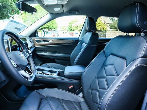 New 2026 Volkswagen Atlas SE image 29