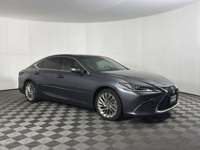 Used 2022 Lexus ES 350 w/ Luxury Package
