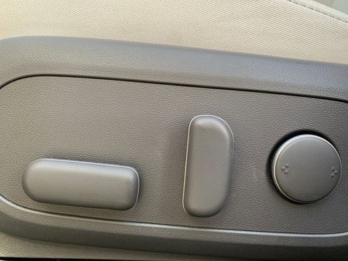 Used 2025 Hyundai Kona SEL image 23