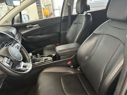 Certified 2023 Kia Sportage EX image 15