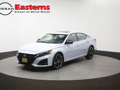 Used 2023 Nissan Altima 2.5 SR AWD/4WD image 56