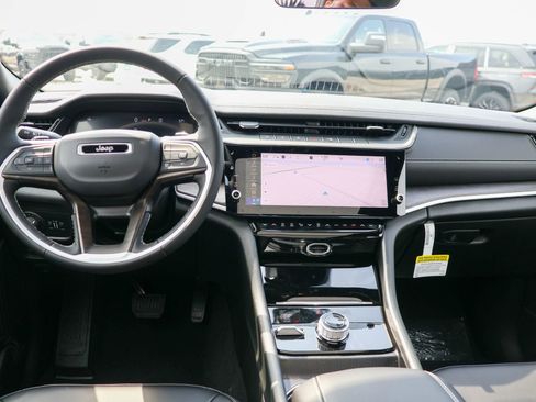 New 2026 Jeep Grand Cherokee Limited image 17