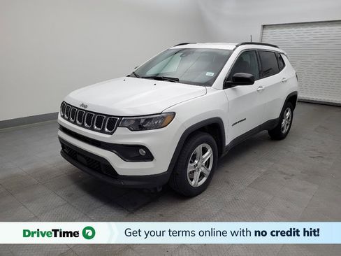 Used 2024 Jeep Compass Latitude image 1