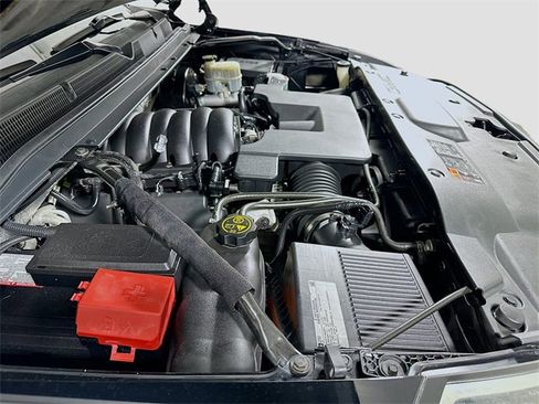 Used 2015 GMC Yukon SLT w/ HD Trailering Package image 10