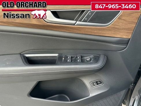 Used 2025 Volkswagen Atlas SE AWD/4WD image 7