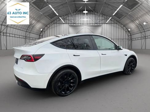 Used 2020 Tesla Model Y Long Range image 5