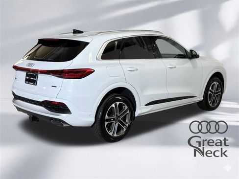 Used 2025 Audi Q5 Premium Plus w/ Premium Plus image 10