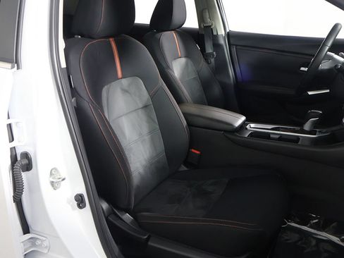 Used 2024 Nissan Sentra SR FWD image 29