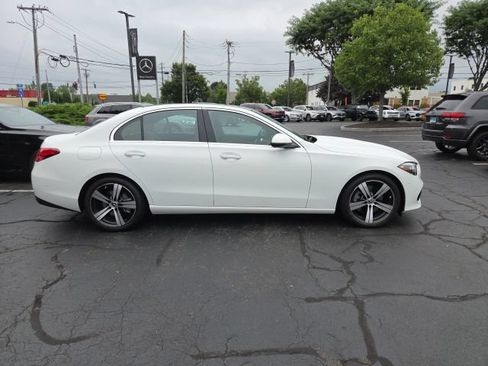Used 2025 Mercedes-Benz C 300 4MATIC Sedan image 2