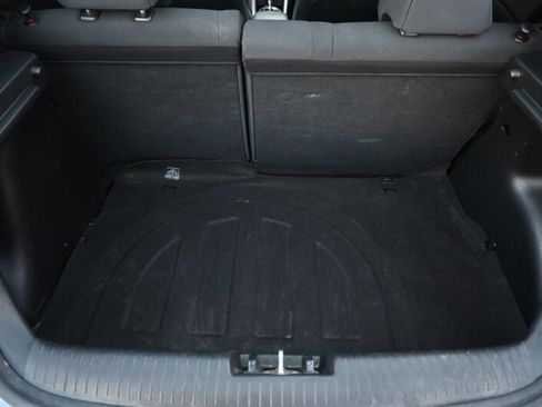 Used 2017 Hyundai Veloster image 32