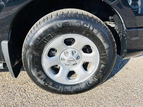 Certified 2022 Nissan Titan S w/ S Utility Package image 8