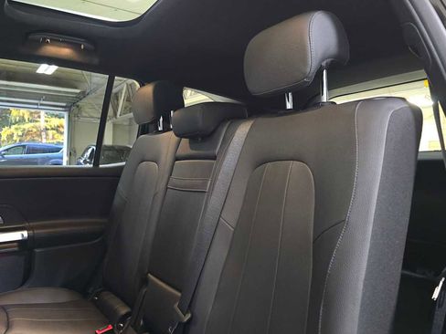 Certified 2023 Mercedes-Benz GLB 250 4MATIC image 17