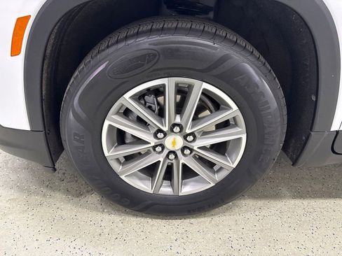 Used 2022 Chevrolet Traverse LT AWD/4WD image 14