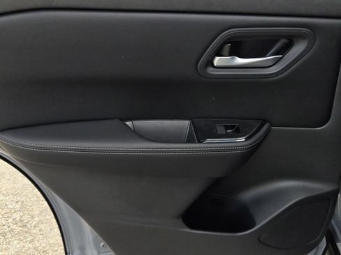 New 2026 Nissan Rogue SV AWD/4WD image 12