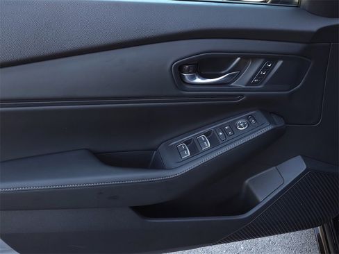 Used 2023 Honda Accord Sport image 10