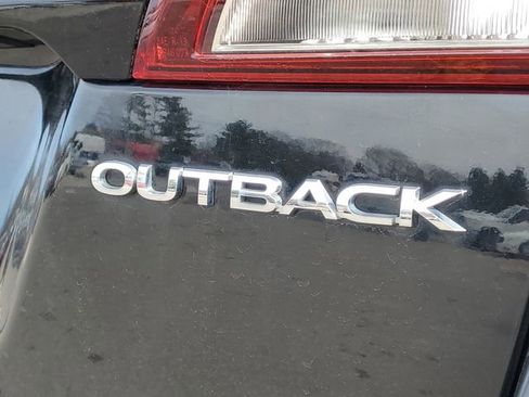 Used 2018 Subaru Outback 2.5i Limited image 7