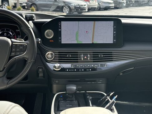 Certified 2022 Lexus LS 500 RWD image 30