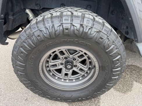 Used 2020 Jeep Wrangler Unlimited Sahara AWD/4WD image 2
