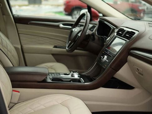 Used 2017 Ford Fusion Platinum image 42