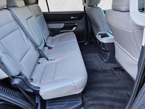 Used 2024 Toyota Sequoia Limited image 22
