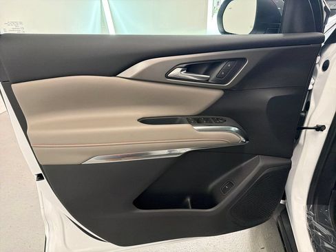 New 2026 Chevrolet Traverse LT w/ LPO, Floor Liner Package FWD image 11