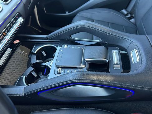 Used 2025 Mercedes-Benz GLS 450 4MATIC image 38