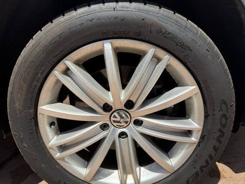 Used 2009 Volkswagen Tiguan S FWD image 29