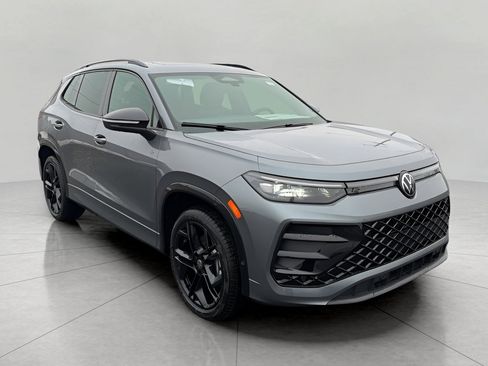New 2026 Volkswagen Tiguan SE R-Line AWD/4WD image 1