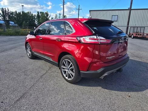 Used 2022 Ford Edge Titanium w/ Class II Trailer Tow Package AWD/4WD image 6