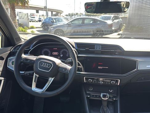 Used 2025 Audi Q3 2.0T Premium w/ Convenience Package image 10