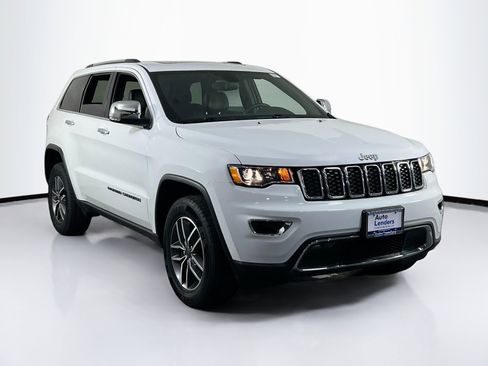 Used 2022 Jeep Grand Cherokee Limited image 3