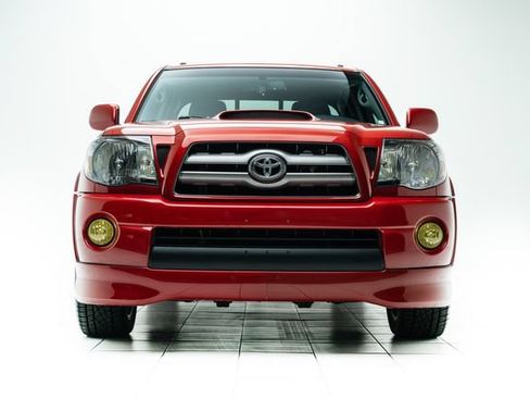 Used 2010 Toyota Tacoma X-Runner RWD image 6