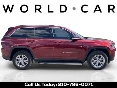 Used 2022 Jeep Grand Cherokee Limited image 2