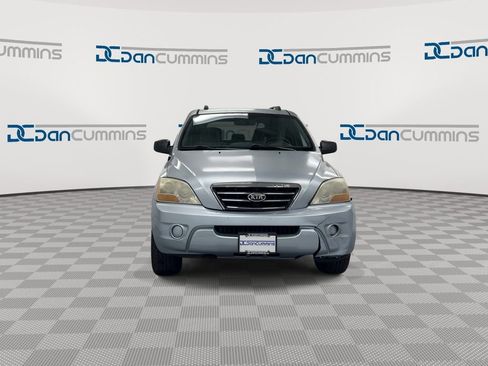 Used 2008 Kia Sorento 2WD image 3