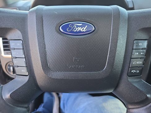 Used 2010 Ford Escape Limited FWD image 31
