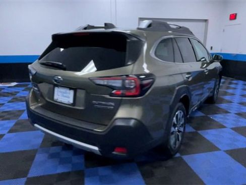 Used 2025 Subaru Outback Touring XT image 8