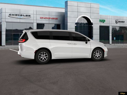 New 2026 Chrysler Pacifica Select image 3