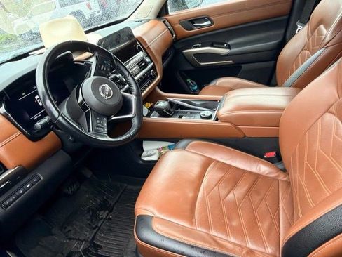 Used 2022 Nissan Pathfinder Platinum w/ Cargo Package AWD/4WD image 7