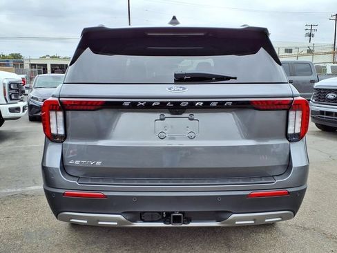New 2026 Ford Explorer Active w/ Active Comfort Package RWD image 3