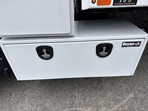 New 2027 Ford F750 2WD Regular Cab Super Duty image 18