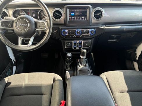 Used 2021 Jeep Wrangler Unlimited Sahara AWD/4WD image 14